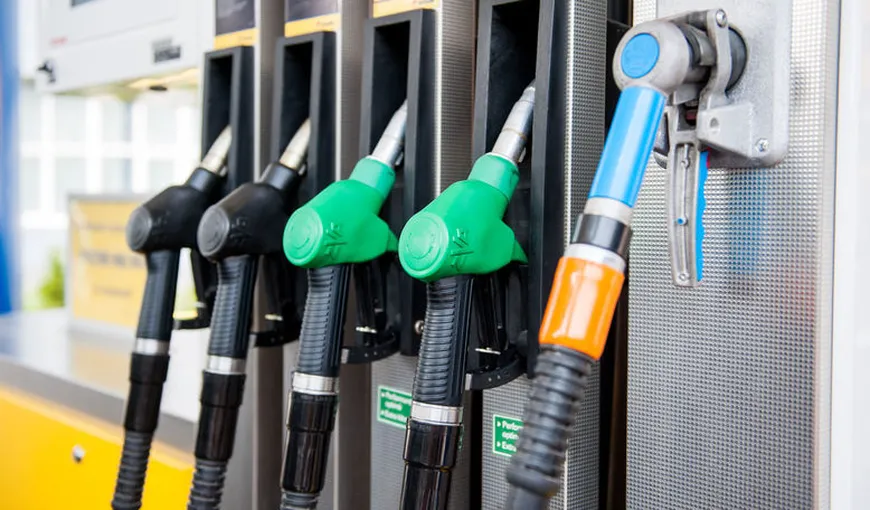 Preţul carburanţilor continuă să crească înainte de weekend. Diferență record de preț între motorină și benzină