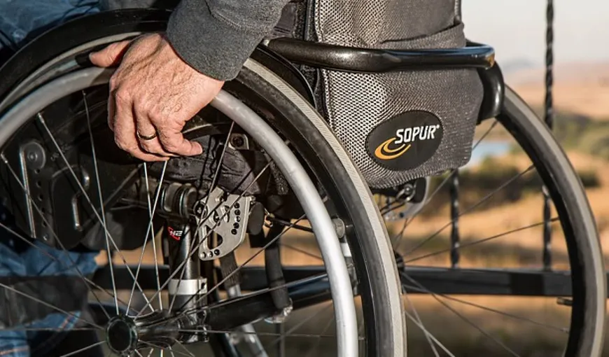 Un senator a fost şocat de cum sunt tratate persoanele cu dizabilităţi într-o gară: „Cum arată cinismul în România” FOTO