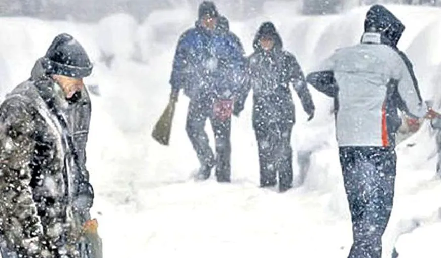 Ciclon polar peste România. Ninsorile se extind, temperaturile scot paltonul şi mănuşile din şifonier