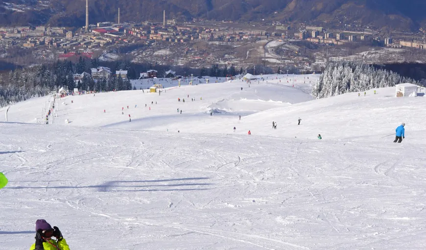 Stațiunea unde se deschide sezonul de schi, pe 1 Decembrie. Zăpada depășește 30 de centimetri