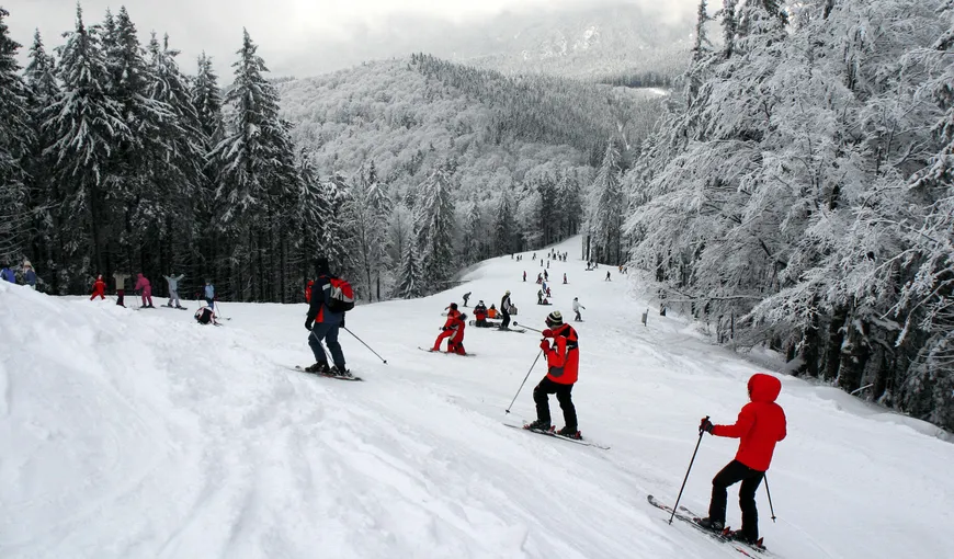 Guvernul schimbă regulamentul pârtiilor de schi. Amenzi mărite atât pentru schiori, cât şi pentru administratorii pârtiilor