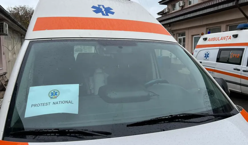 Ambulanţierii protestează în Bucureşti. Reclamă salariile mici și lipsa echipamentelor de care au nevoie pentru a salva vieți