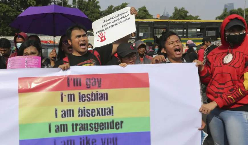 Indonezia va pedepsi cu închisoare sexul și coabitarea înainte de căsătorie