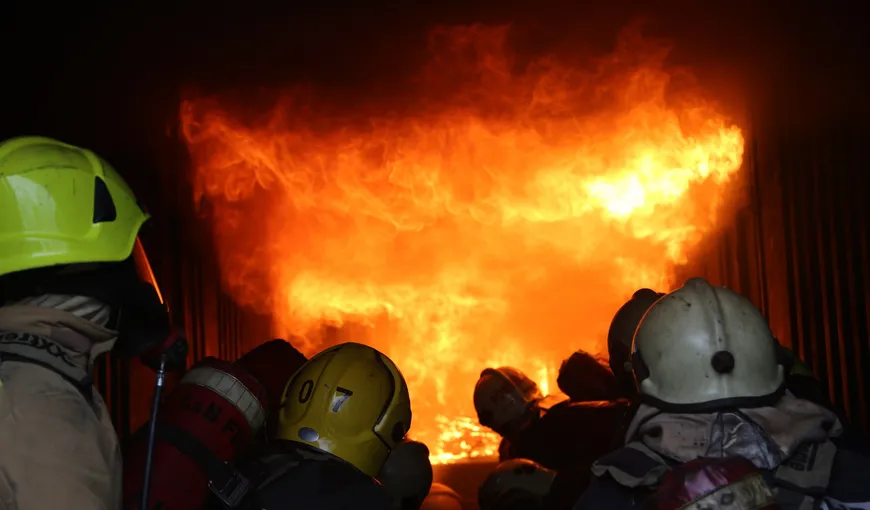 Tragedia dimineții! Incendiu violent într-un centru de bătrâni, 20 de persoane au murit VIDEO