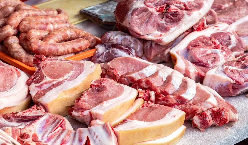 Unde găseşti cea mai ieftină carne de porc din România. La ce supermarket se vinde la jumătate de preț