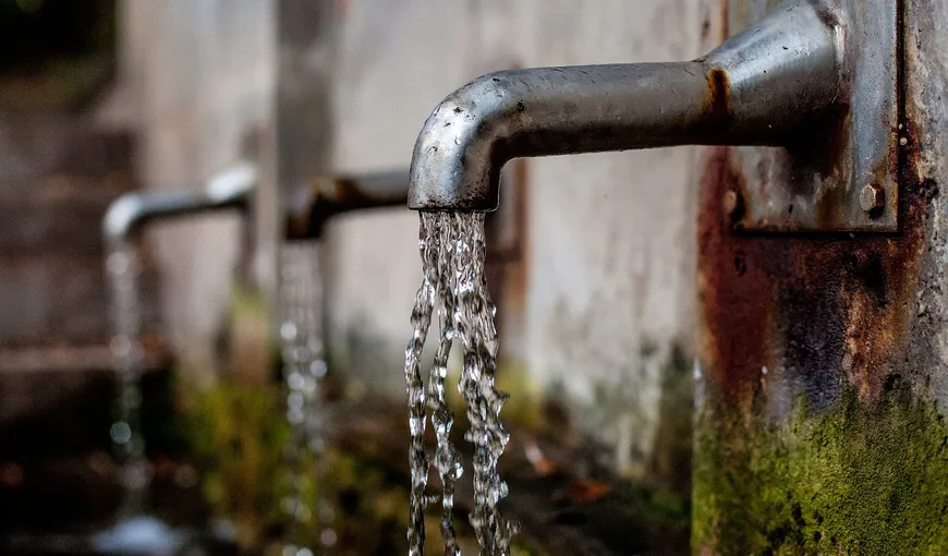 Alertă în județul Prahova! Apa potabilă este contaminată cu arsenic. Avertismentul dat de Direcția de Sănătate Publică