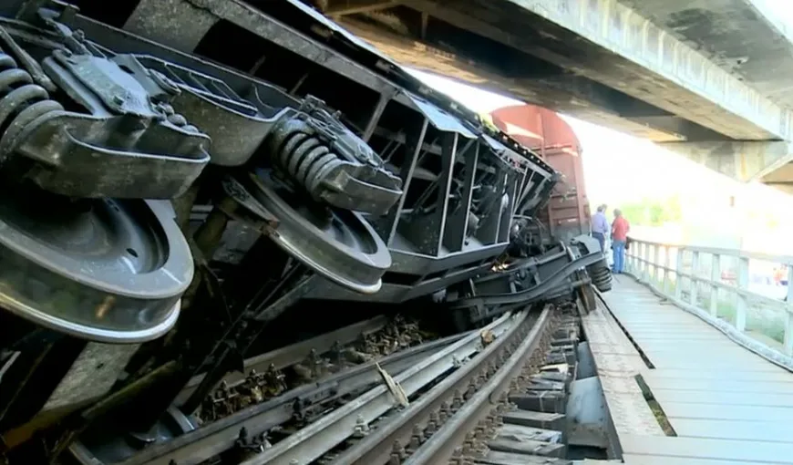 Accident grav: un tren cu amoniac a deraiat. Peste 50 de oameni intoxicați