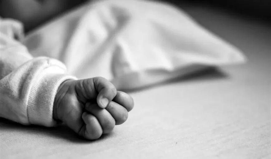 Fetiță de două luni, găsită decedată în Vrancea. A fost deschis dosar penal pentru moarte suspectă