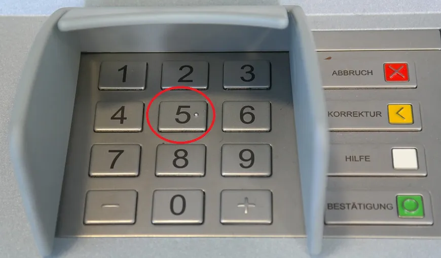 Tasta 5 de la bancomat ascunde un detaliu foarte important! Ce trebuie să știi înainte de a scoate bani de la ATM