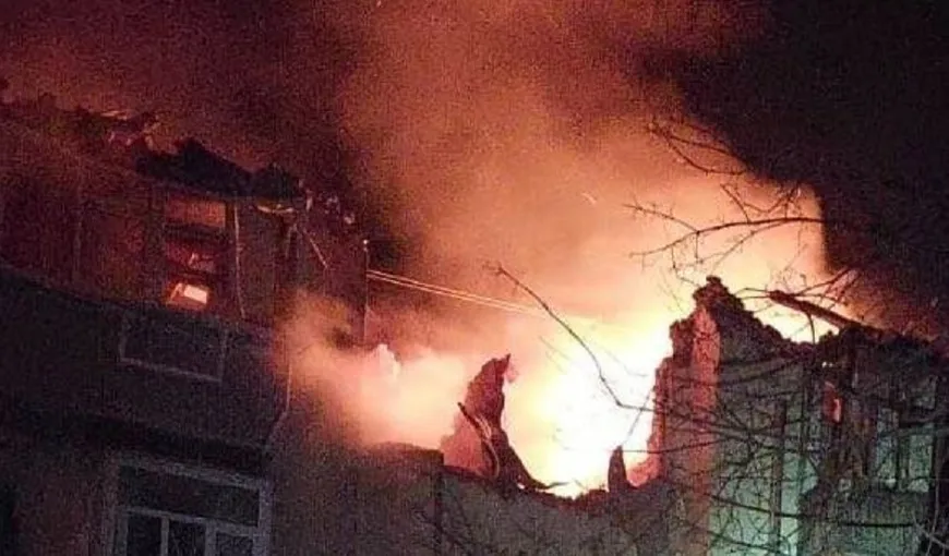 Război în Ucraina. O rachetă a lovit o clădire rezidenţială la Harkov VIDEO
