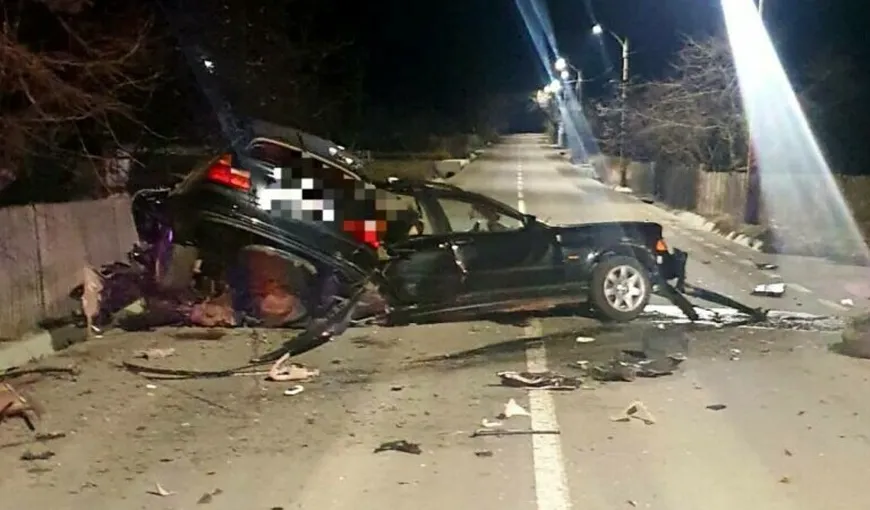 BMW rupt în două într-un grav accident. Ce s-a aflat despre şoferul de 23 de ani, care a murit pe loc