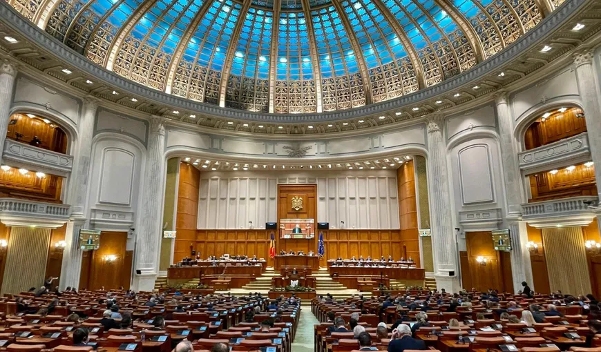 Noua sesiune parlamentară a început. Legile educaţiei şi reforma sistemului de pensii şi al salarizării, printre priorităţi
