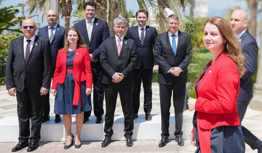 Ministrul Educației, Ligia Deca, s-a infectat cu COVID-19, după ce a făcut parte din delegația lui Klaus Iohannis în Emiratele Arabe
