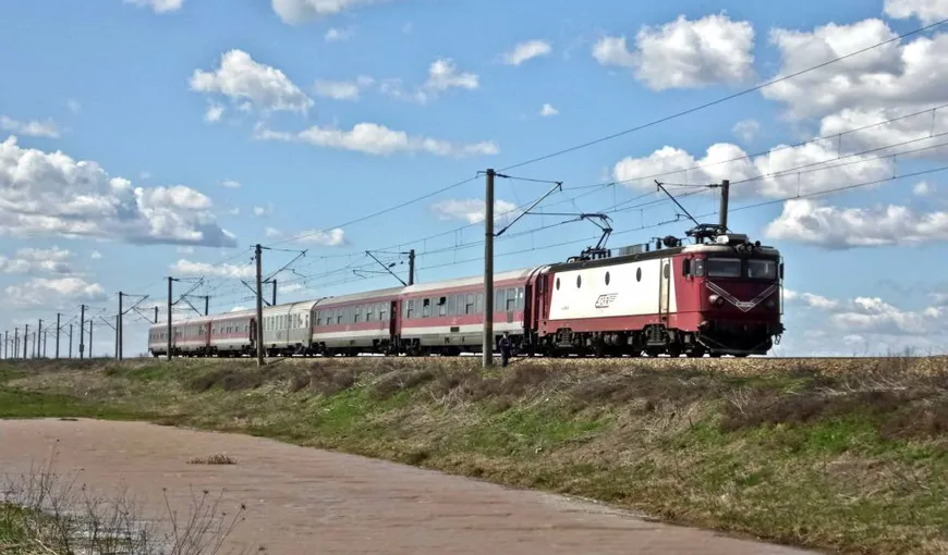 CFR Călători introduce trenuri suplimentare din Capitală spre litoral pe 1 şi 2 mai. Restricții în trafic în minivacanța de 1 Mai