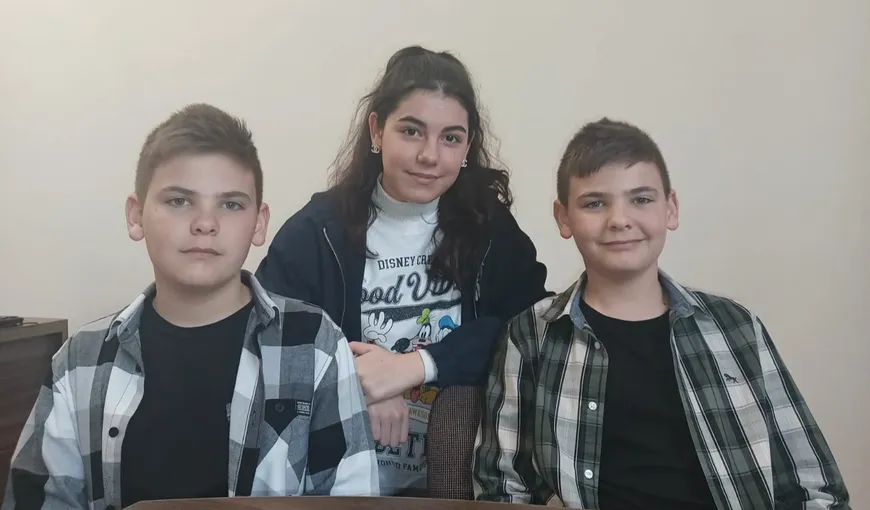 Nepoții interpretei de muzică populară Maria Loga, olimpici la Informatică! Cei doi băieți și sora lor au „furat” toate medaliile