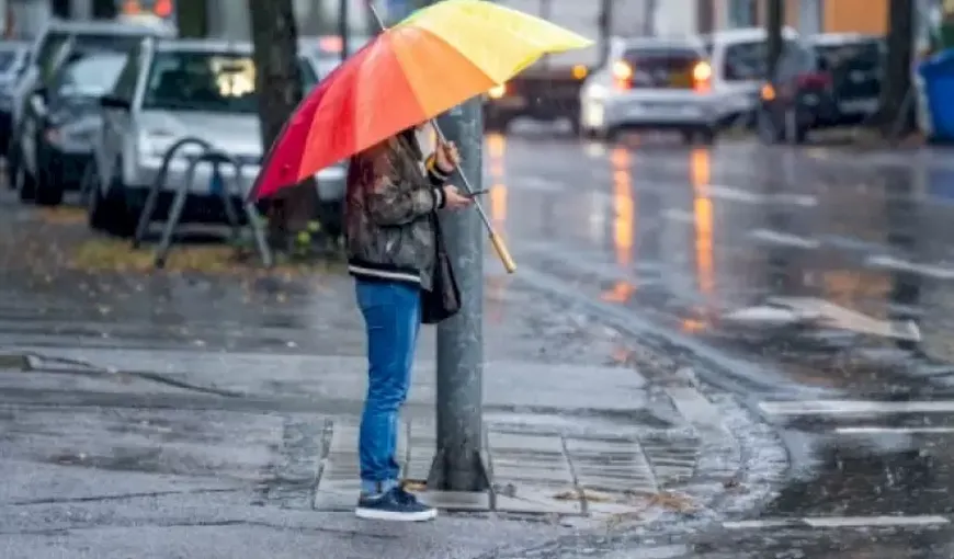 Val de ploi torențiale și furtuni în România. Cum va fi vremea în minivacanța de 1 mai