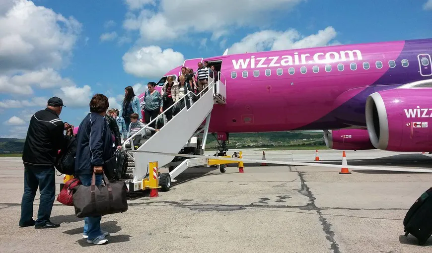 Zeci de pasageri ai unei curse Wizz Air nu au fost lăsați să urce în avion, deși aveau bilete. Scandal imens pe Otopeni: ”Sunt pe drumuri. Mi-am luat și oul să ciocnesc”