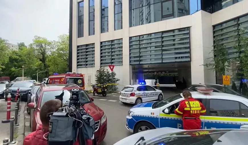 Un alpinist utilitar a murit după ce a căzut de la înălțime, în București, în timp ce spăla geamurile unei clădiri