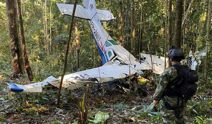Patru copii dispăruţi în urmă cu o lună, după prăbuşirea unui avion în jungla din Columbia, ar fi în viaţă