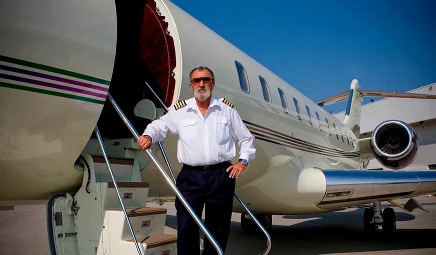 Ion Ţiriac a aterizat cu propriul avion pe Aeroportul Braşov. Miliardarul a fost la manşă!