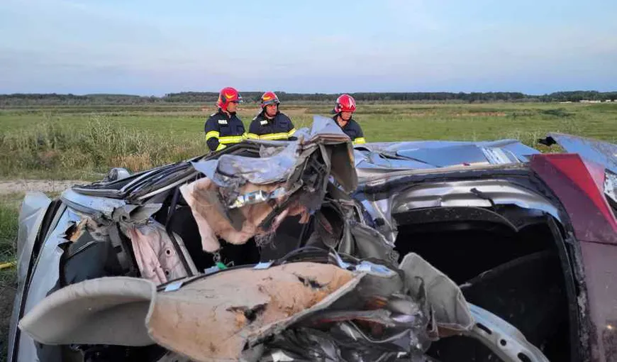 Accident cumplit în Giurgiu. O femeie şi un bărbat au murit pe loc, după ce autoturismul în care se aflau s-a răsturnat