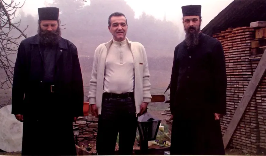 Călugărul de pe Muntele Athos care a împuşcat un român a cerut sprijin de la Gigi Becali. „Te ajut, dar ai o obligaţie!”