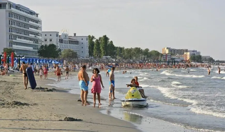 La ce pericole te expui atunci când mergi la piscină sau la mare. Cât de periculoasă este apa pentru sănătatea noastră