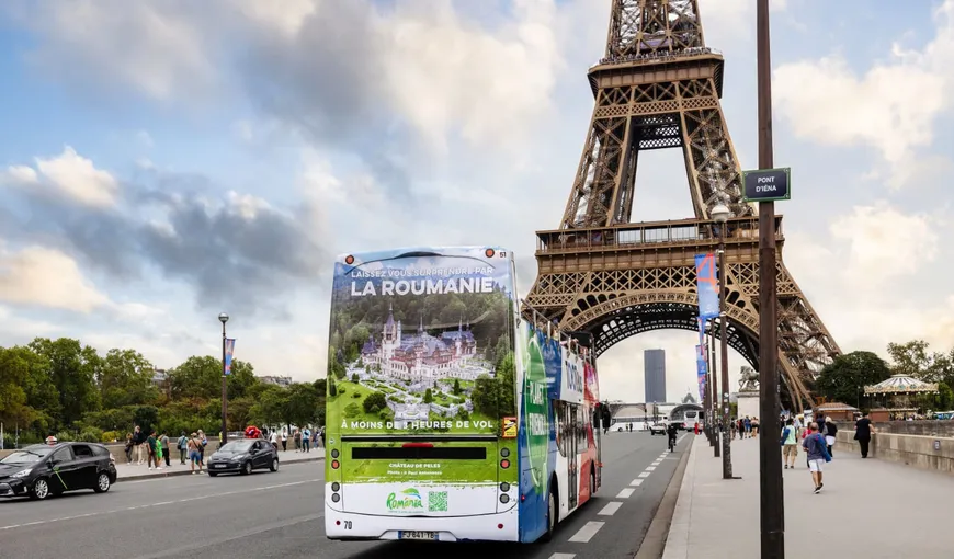 Imagini cu Castelul Peleș pe străzile Parisului, în cadrul unei campanii de promovare a României în timpul Cupei Mondiale de rugby
