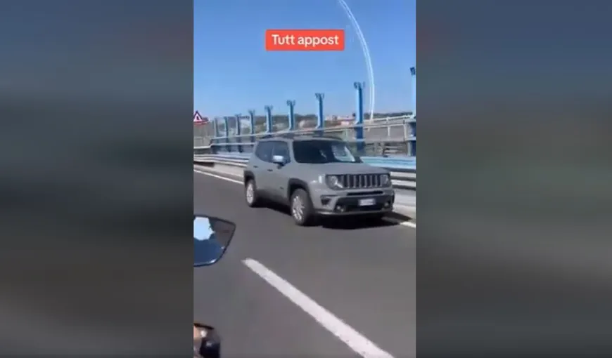 VIDEO Șofer român, filmat mergând cu spatele, în viteză, pe o autostradă din Napoli. În mașină erau mai multe persoane