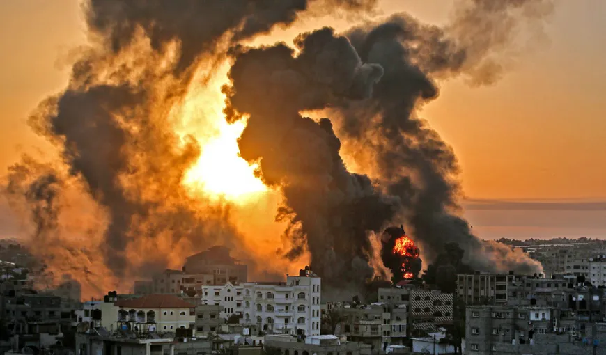 Şeful forţelor aeriene ale Hamas a fost ucis într-un raid aerian efectuat în Fâşia Gaza în cursul nopţii. Invazia terestră a fost amânată