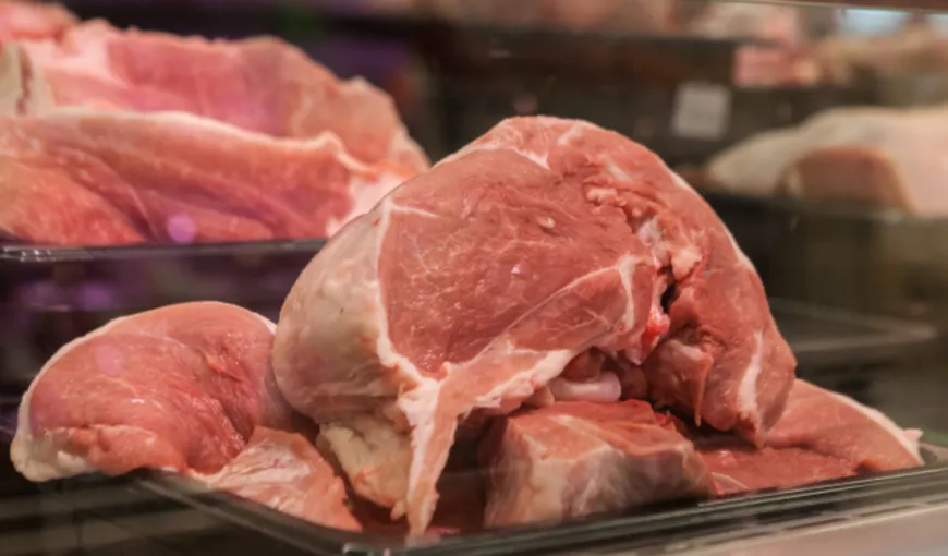 Cum se depozitează corect carnea de porc. Regulile simple pe care trebuie să le respecți dacă vrei să stai departe de problemele de sănătate