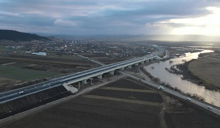 S-a deschis lotul Chețani – Câmpia Turzii pe Autostrada Transilvania. Asocierea Strabag – Geiger a finalizat lucrările cu 8 luni înainte de termen VIDEO