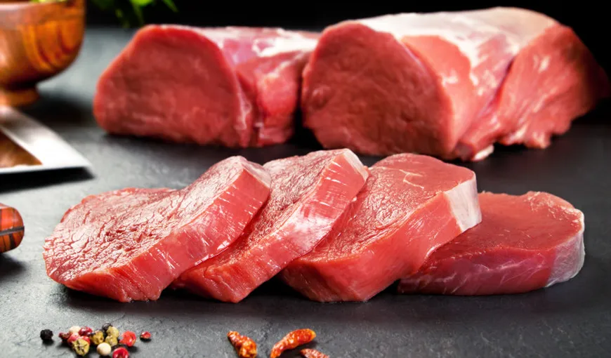De ce e bine să congelezi carnea de porc înainte de consum. Boala gravă pe care o riscă cei ce nu fac acest lucru