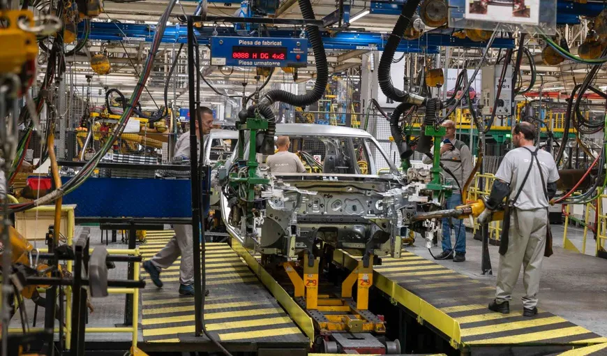 Sindicaliştii Dacia, succes răsunător în negocierile cu administraţia fabricii. Salariile angajaţilor cresc cu aproape 60%