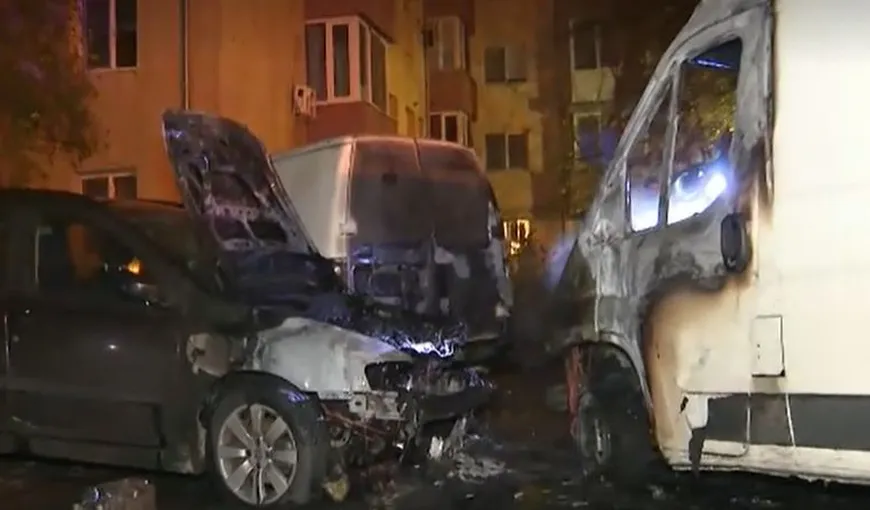 Șase mașini s-au făcut scrum într-un incendiu izbucnit într-o parcare. Incendiu la o navă care transporta cereale din Ucraina