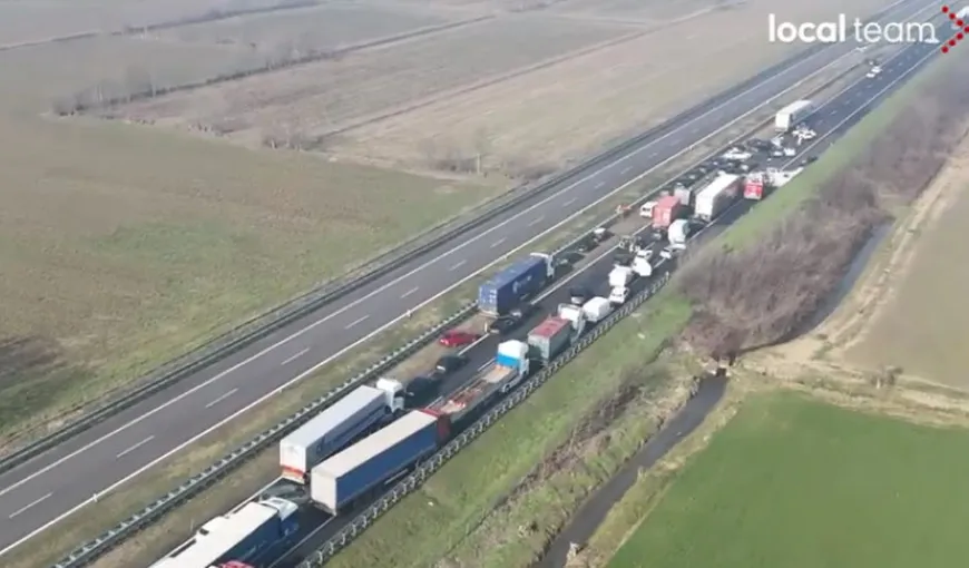 Carambol cu peste 100 de mașini pe o autostradă din Italia. Două persoane au murit, cel puțin 50 sunt rănite