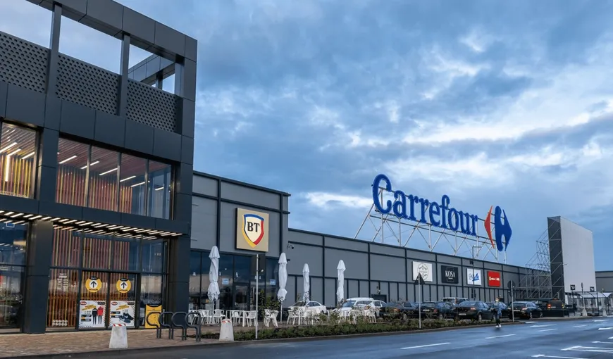 Angajaţii Carrefour din România protestează luni la sediul companiei. Ce cer sindicaliştii