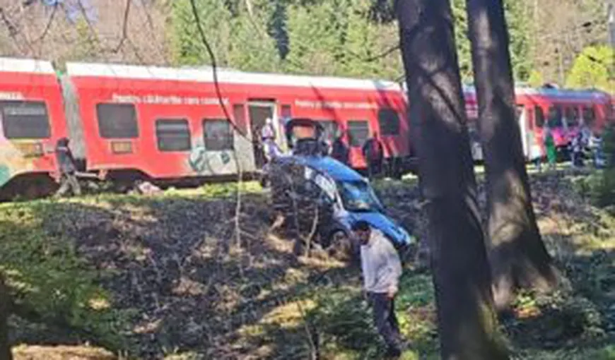 VIDEO Mașină din corpul diplomatic, lovită de tren în Timișul de Jos