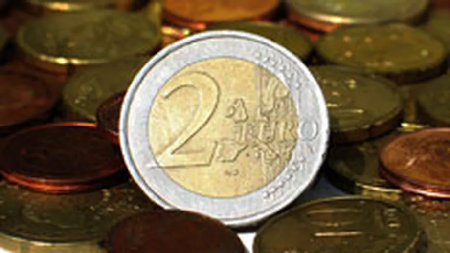 Cursul oficial s-a mentinut luni la 4,2897 lei/euro