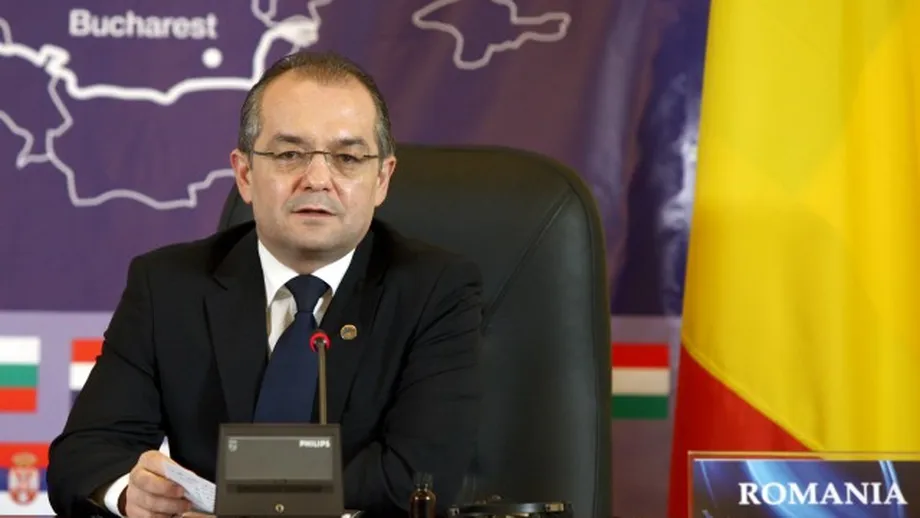 De ce iubeste premierul Emil Boc Romania