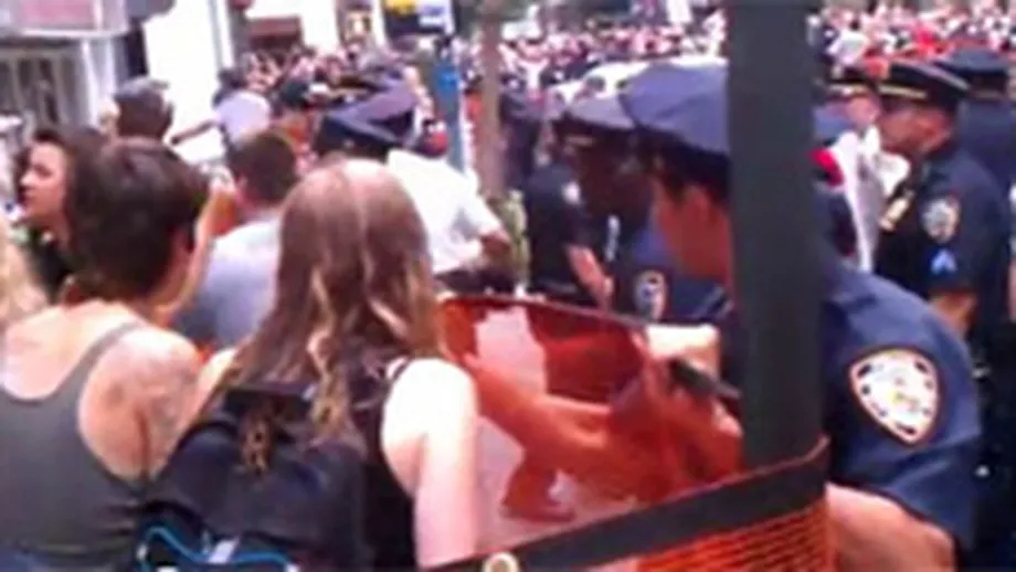Mai multi membri ai miscarii Occupy Wall Street, arestati la New York