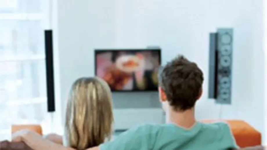 Cine isi face reclama la TV. Topul celor mai promovate produse