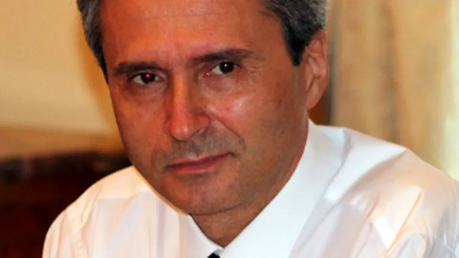 Ambasadorul Romaniei la Londra denunta crearea unei culturi a vinei fata de imigrantii romani