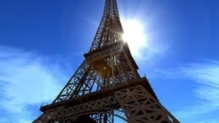 Turnul Eiffel a fost evacuat