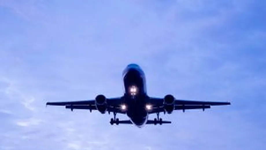 Un avion cu 239 de pasageri la bord a disparut