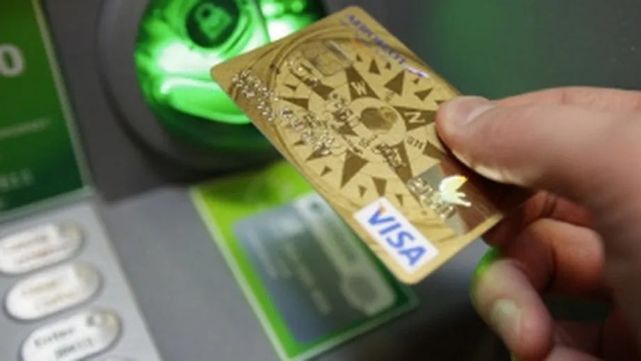 Nevoia de control financiar ar putea muta banii de la saltea pe cardurile prepaid