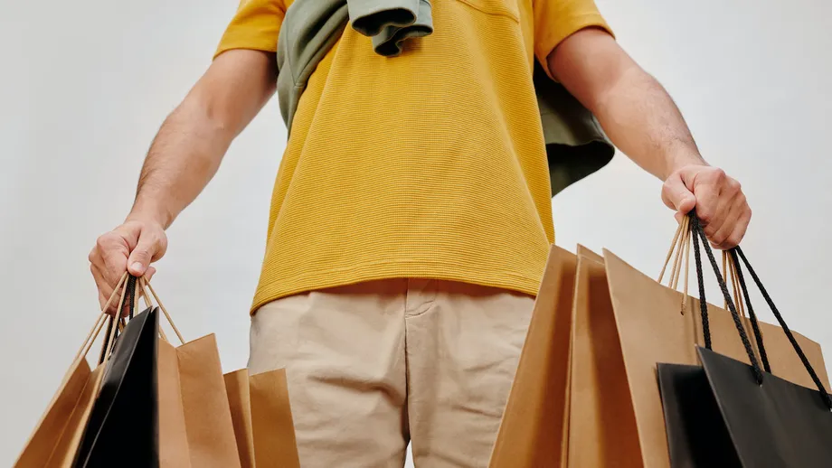 Câți bani au cheltuit românii de Black Friday în acest an. Au realizat peste 190 de mii de tranzacții cu cardul