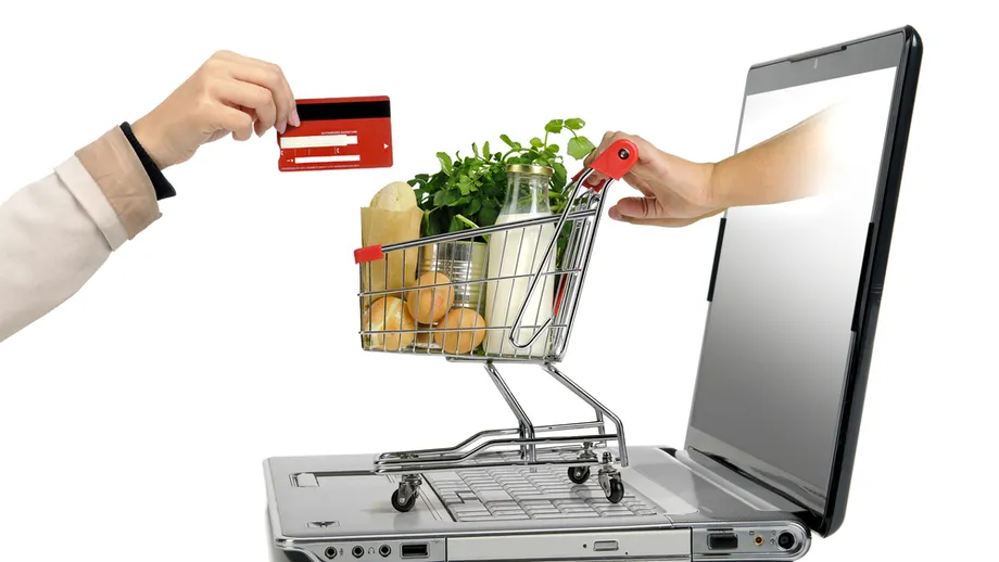 Luna cadourilor aduce şi înşelătorii la cumpărăturile online. Grijă mare pe ce site-uri puneţi datele de pe card