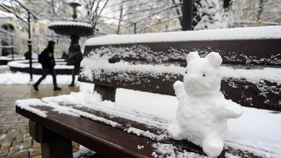 Prognoza meteo de Crăciun şi Anul NOU. Meteorologii anunţă inversiune termică de Sărbători, vom bea vin fiert la 0 grade pe pârtii cu zăpadă artificială