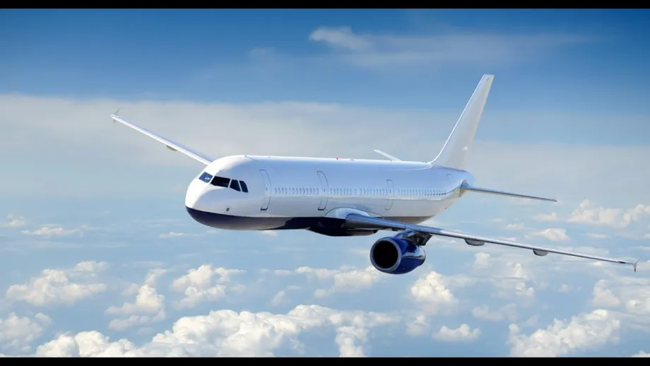 Cresc prețurile biletelor de avion. Ce soluții au găsit turiștii ca să fenteze majorările. Avantajul zborurilor combinate